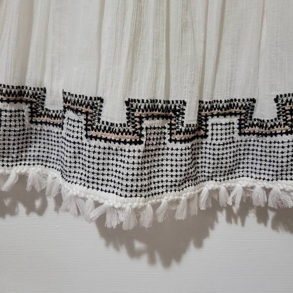 J. Crew white a-line tassel embroidered geometric mini skirt small - Picture 6 of 9